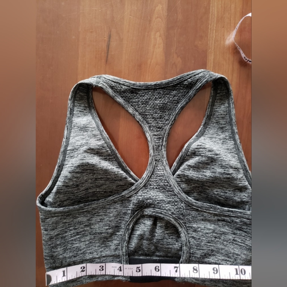 New Balance sports bra size medium - Picture 2 of 4